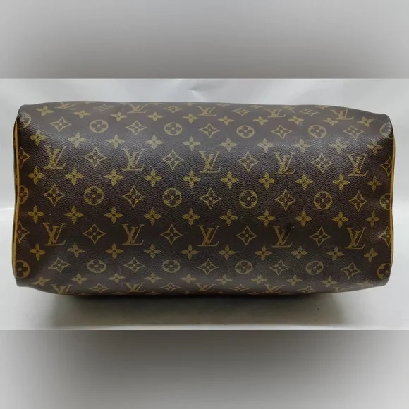 SOLD- Louis Vuitton Monogram Speedy 40 - Picture 5 of 9